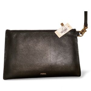 NWT, Fossil Leather Wristlet, black, >50% off